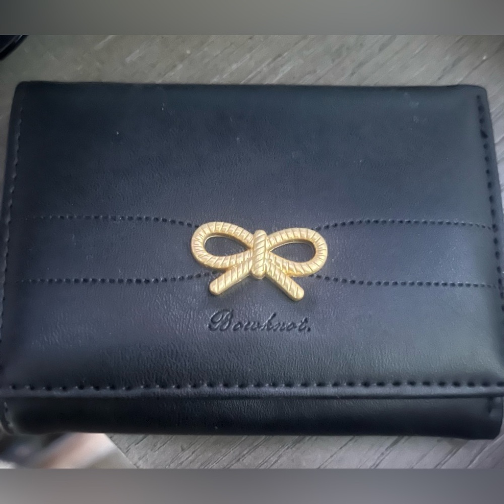 EUC Sunwel Fashion Black Wallet